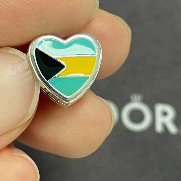 Pandora Exclusive Bahamas Flag Charm - Picture 2 of 4
